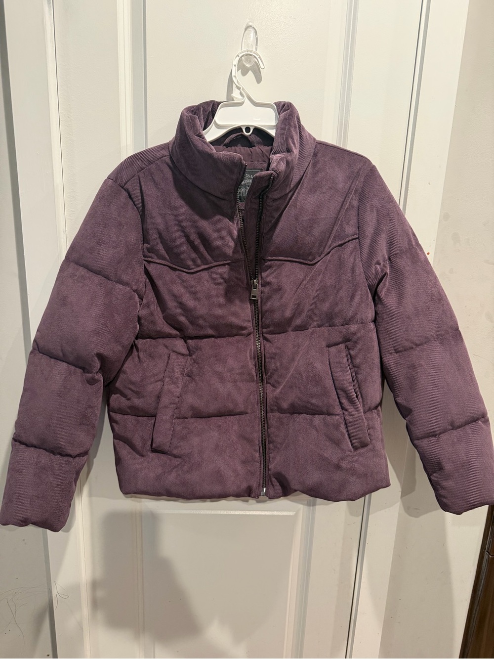 Levi's ladies Corduroy puffer jacket Size is L